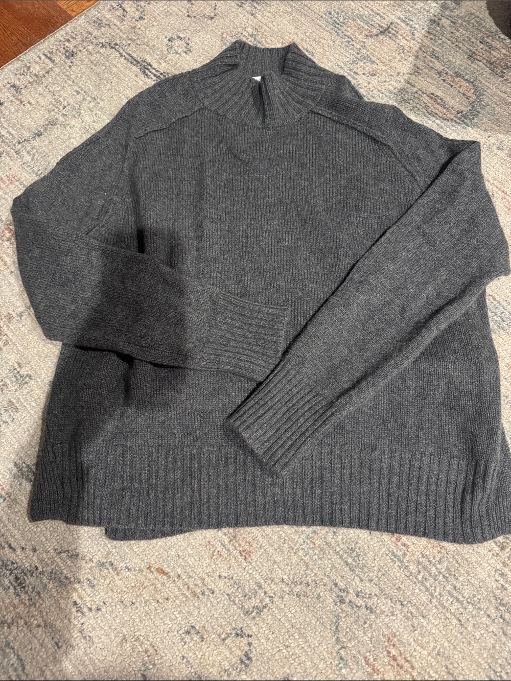Women's Charcoal 100% cashmere Gray Turtleneck Sweater